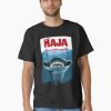 Black t-shirt with retro movie-poster design of a giant sea creature and “El Gran Maja” text in bold red letters.