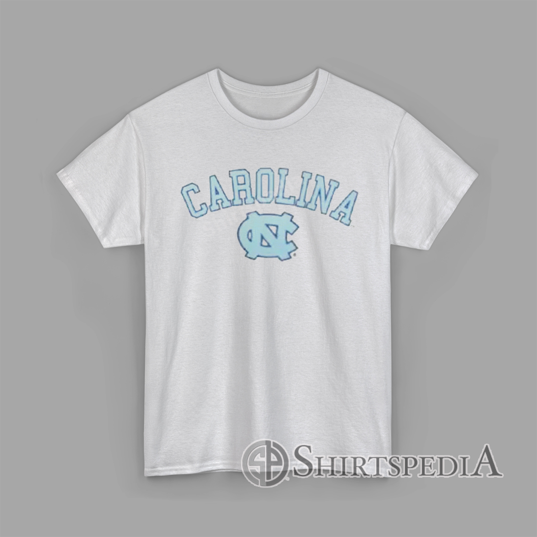 Vintage University of North Carolina Tar Heels T-Shirt Vintage University of North Carolina Tar Heels logo graphic crewneck T-Shirt in Carolina Blue