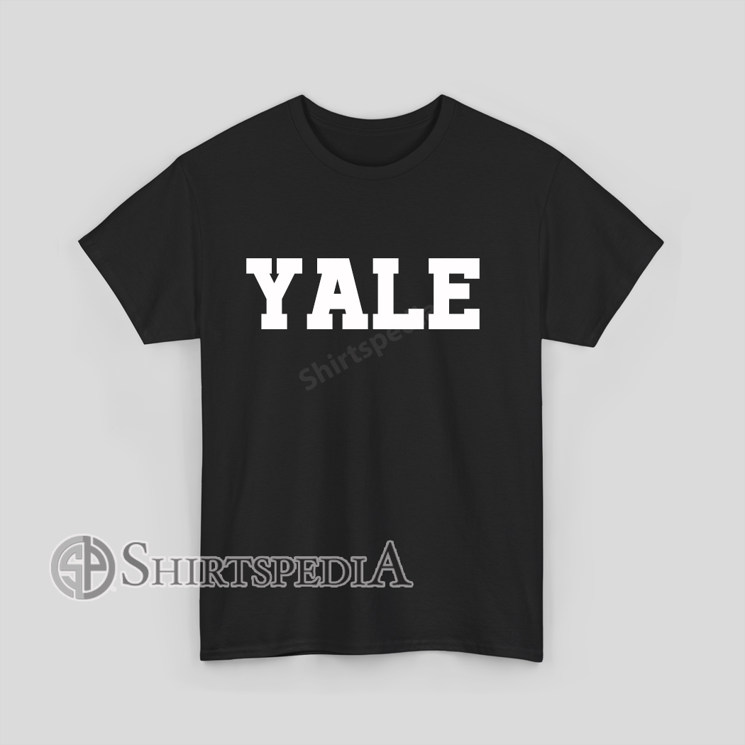 Retro Classic Yale University T-shirt Retro Classic Yale University Women’s T-Shirt Vintage College Fit